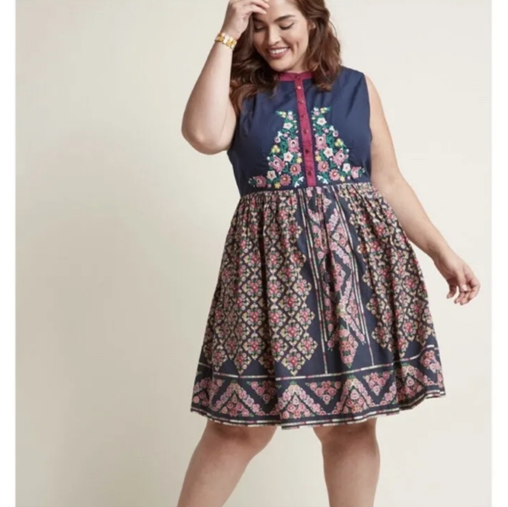 MODCLOTH Conversation Masterpiece  A-Line Floral Embroidered Sleevel Dress, Sz M